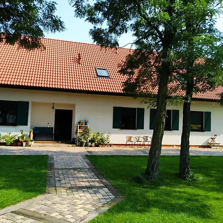 Zagroda Borowo Bed & Breakfast
