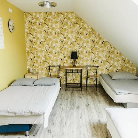 ベッド・アンド・ブレックファスト Zagroda Borowo コニン